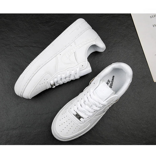 Moda sapatos masculinos de couro legítimo 2025 nova tendência coreana sapatos versáteis e antigos sola branca grossa esportes e lei