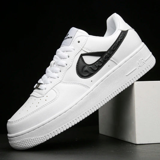 Moda sapatos masculinos de couro legítimo 2025 nova tendência coreana sapatos versáteis e antigos sola branca grossa esportes e lei